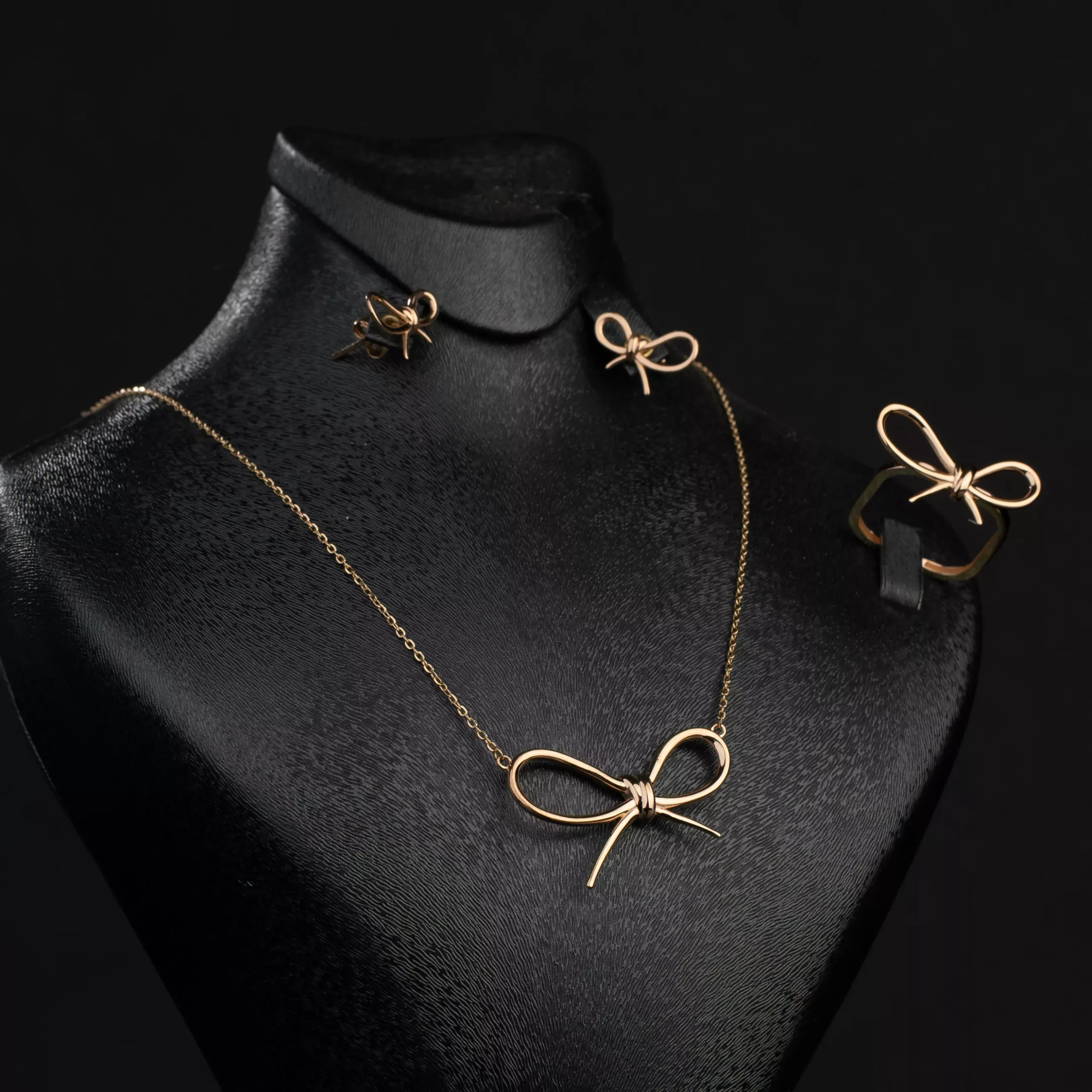 نیم ست پاپیون لیندا 8031